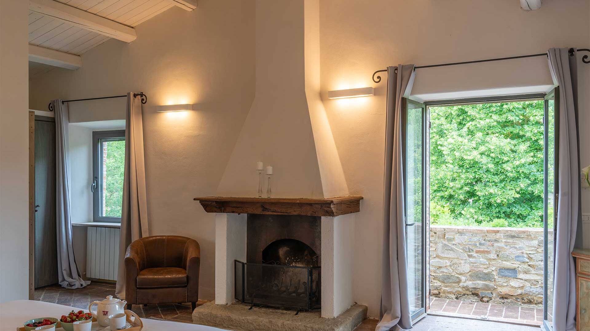 double bedroom with direct access to outdoor